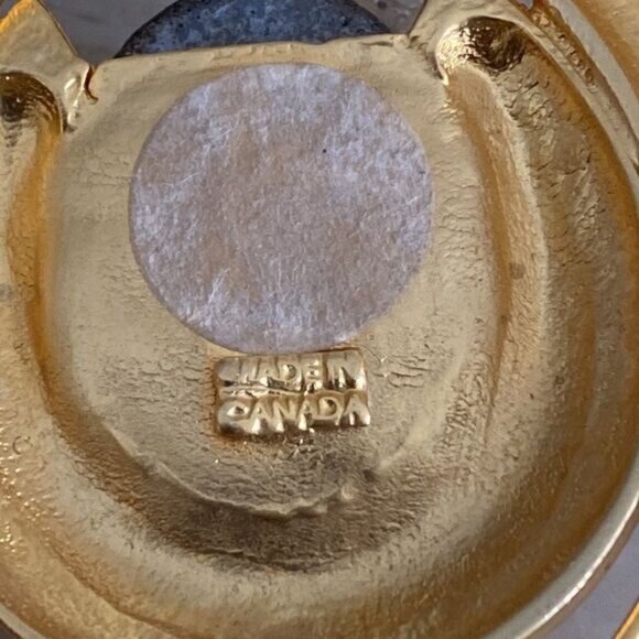 Brutalist Gold Tone Pendant Necklace Made in Canada - Picture 5 of 7